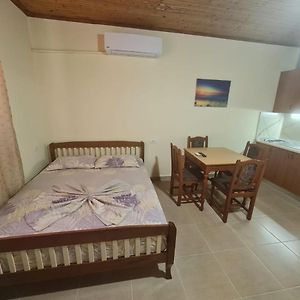Studio con letto king size