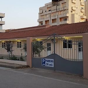 Studio familiare con letto king size
